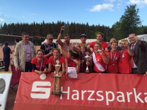 Die Mädels des USV Potsdam gewinnen das Hüttenroder Volleyballturnier 2015!